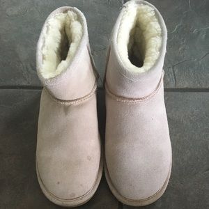Like new bear paw booties